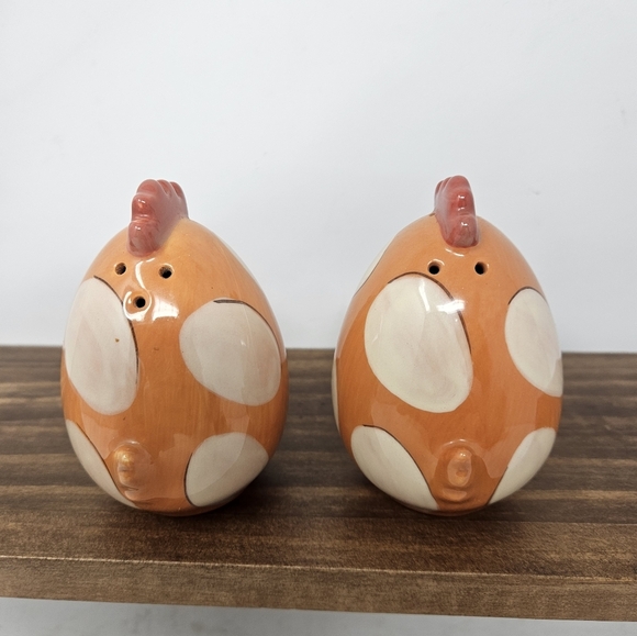 Chicken salt and pepper shakers - Picture 3 of 5